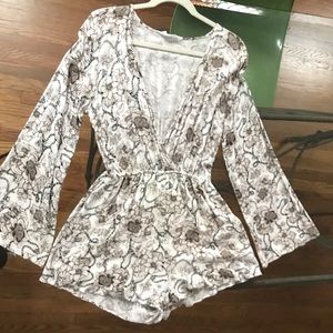 Floral print, B&W, long sleeve Audrey 3+1 romper